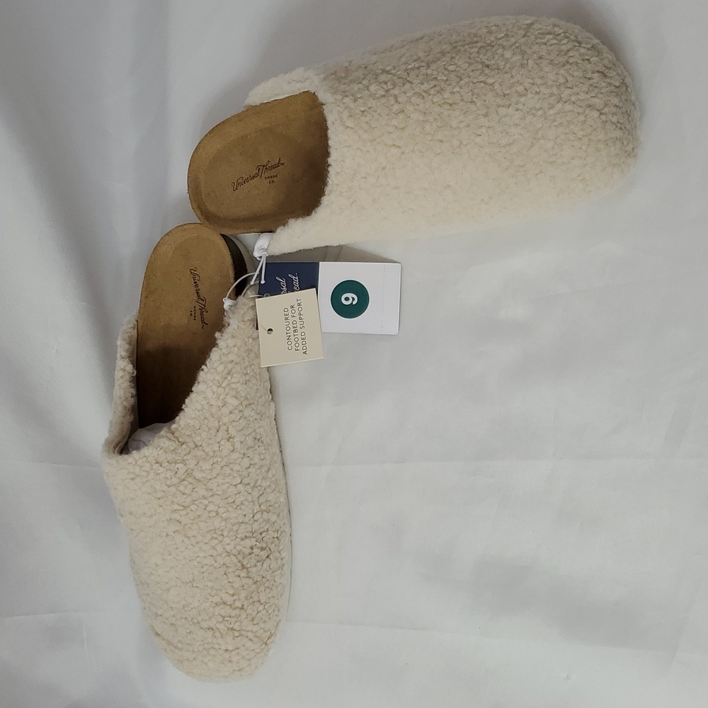 Universal Thread Shoes